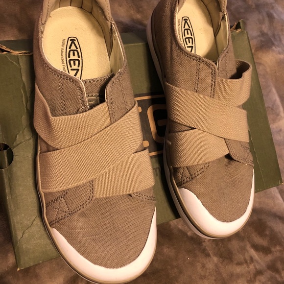 keen elsa slip on sneaker
